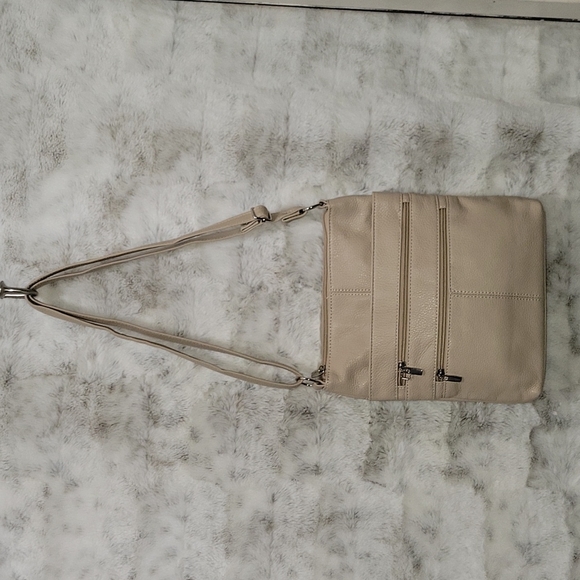 Large cream leather cowhide crossbody purse. - Picture 2 of 10